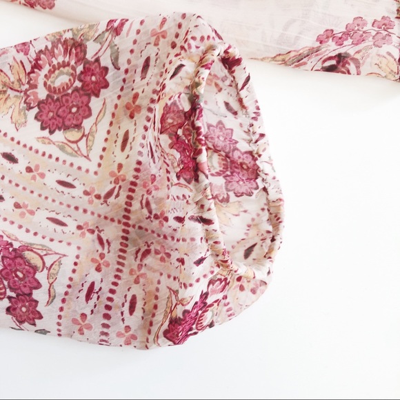 Maurice’s medium floral blouse - Picture 6 of 8